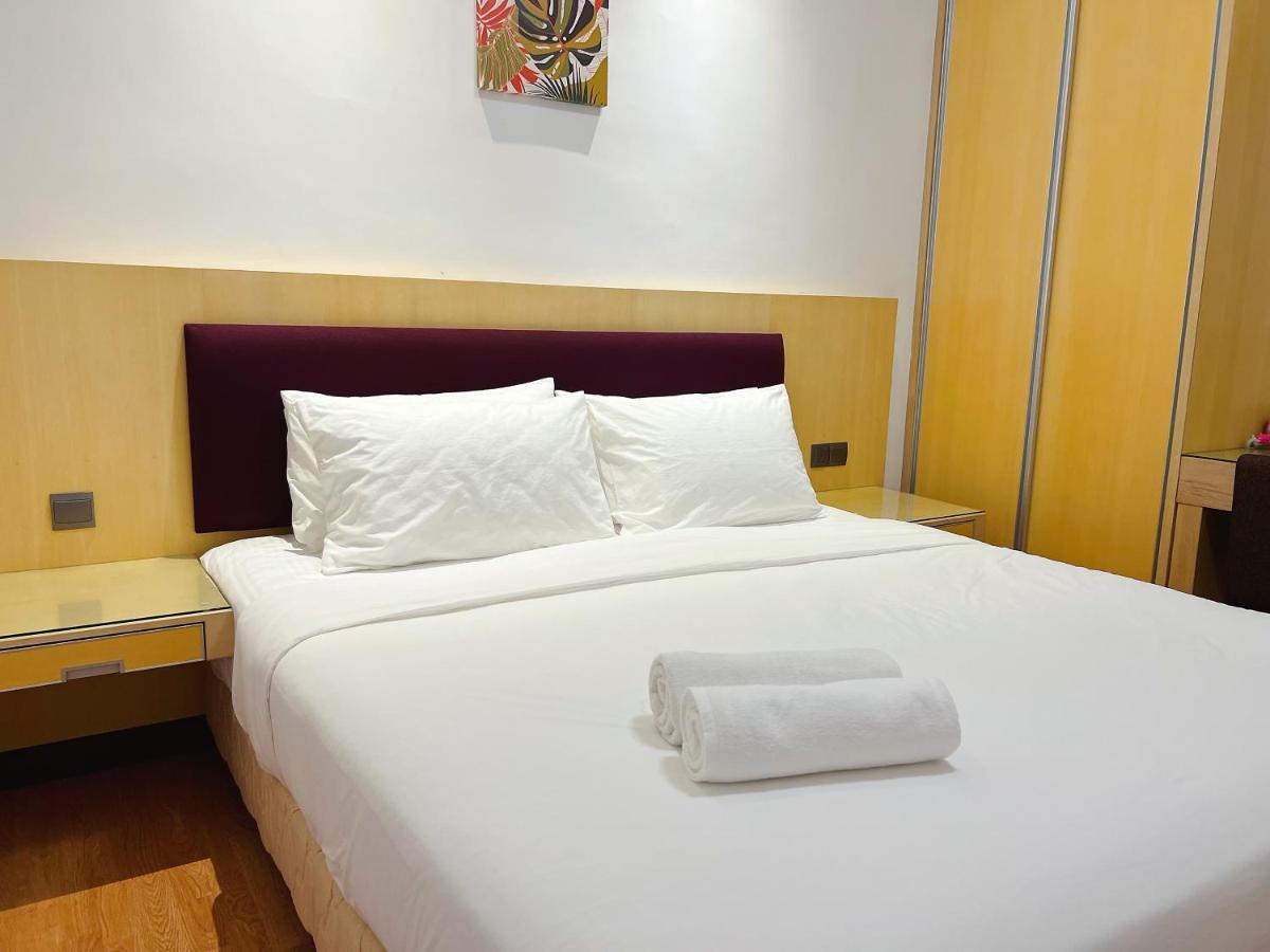 Imperial Grand Suite Apartment Kuching Exterior foto